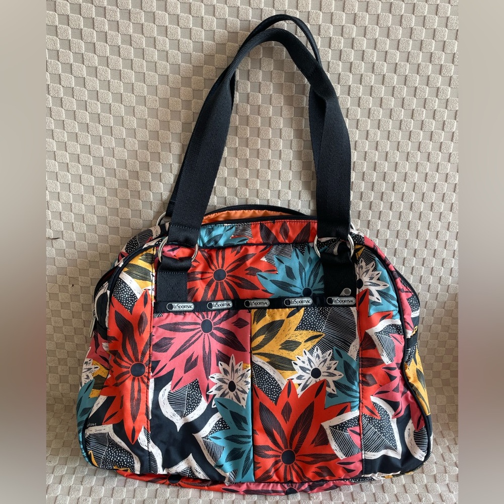 LeSportSac tote bag - great for gym, travel, beach